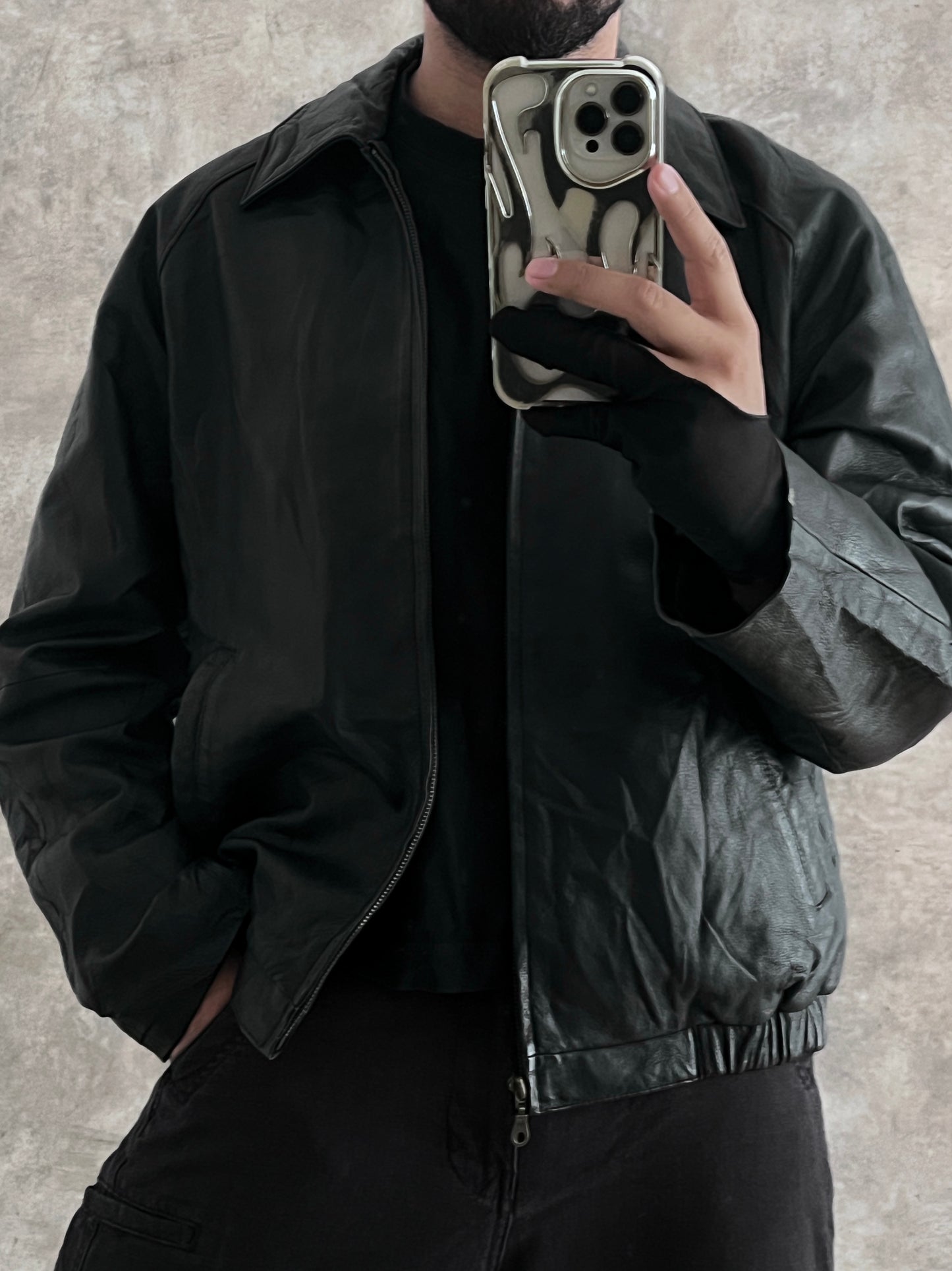 BOMBER LEATHER JACKET (L)