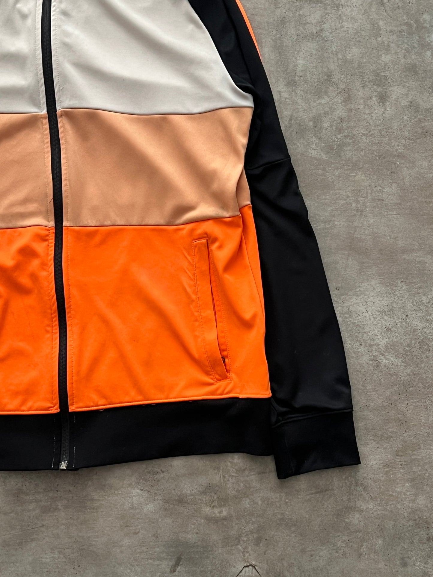 NIKE SWEATER (L)