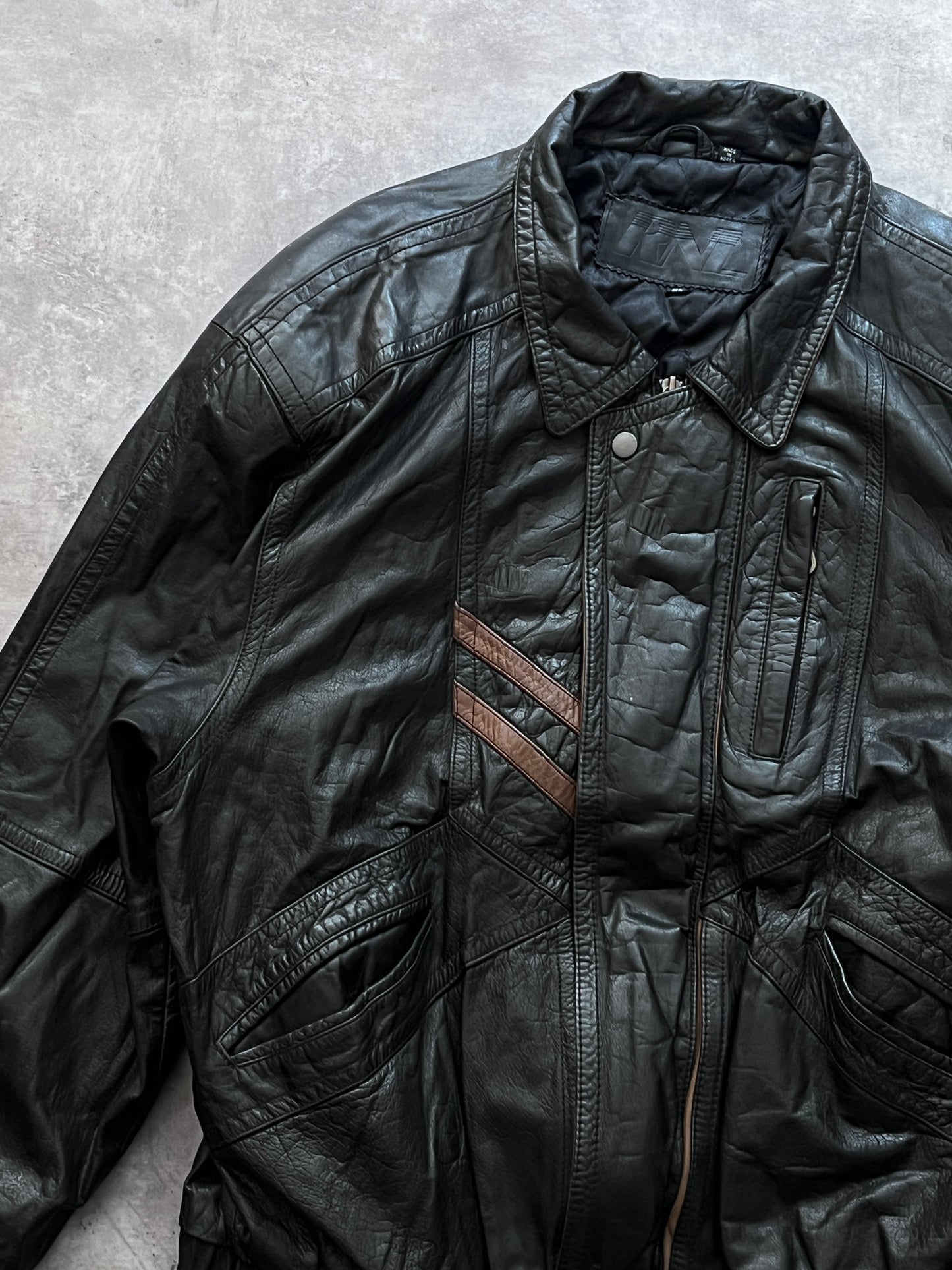 VINTAGE LEATHER JACKET (XL)