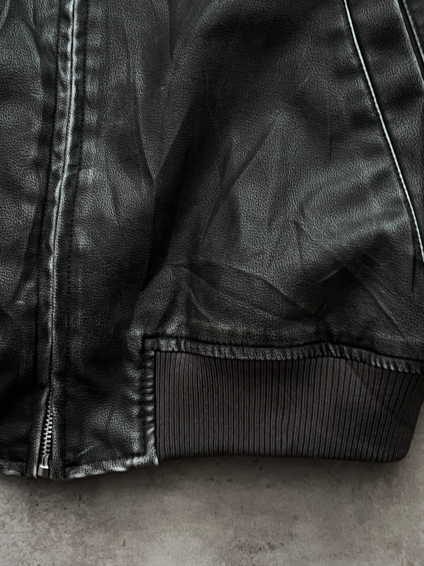 BOMBER LEATHER JACKET (S)
