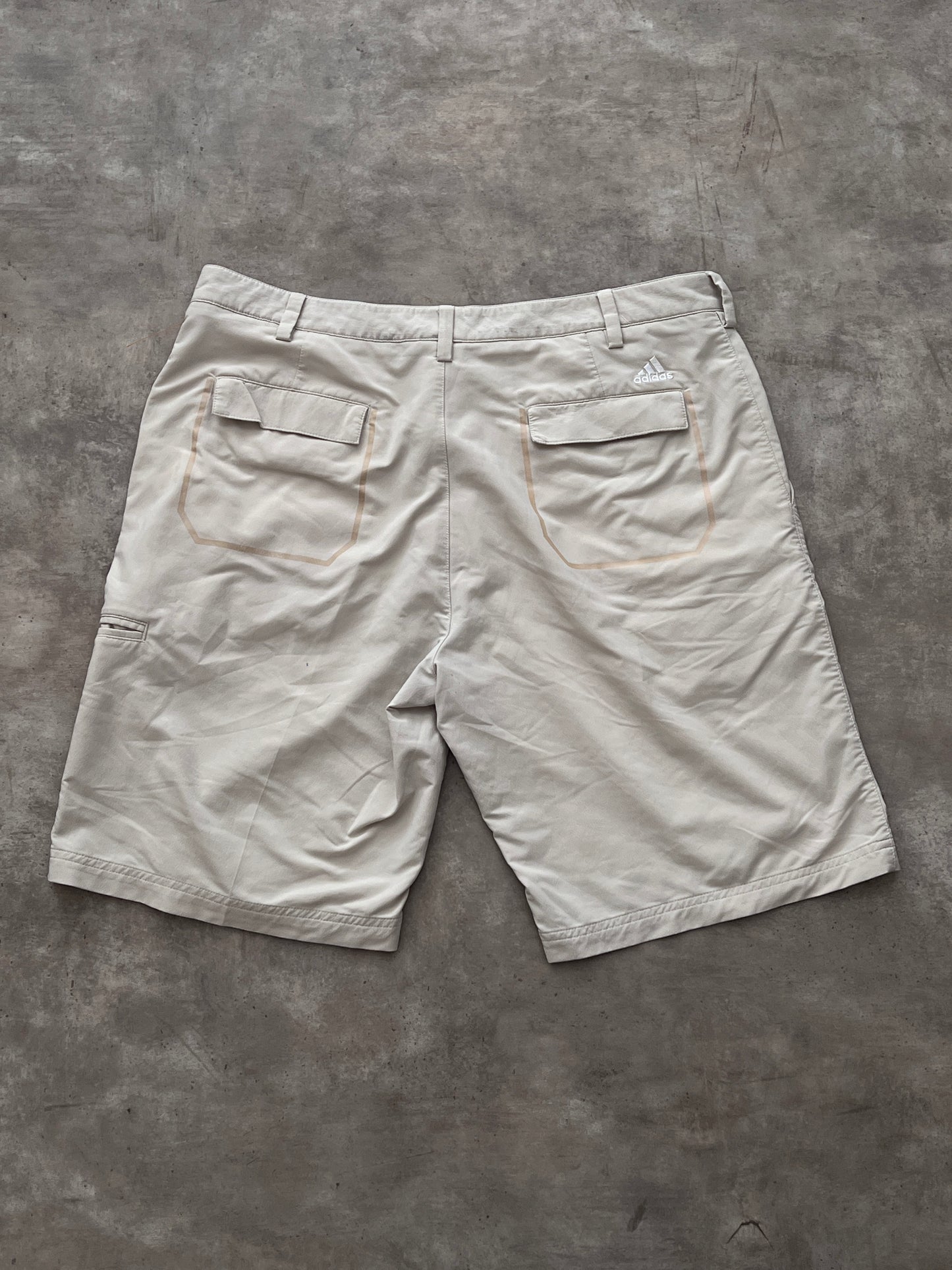 SHORT ADIDAS (36)