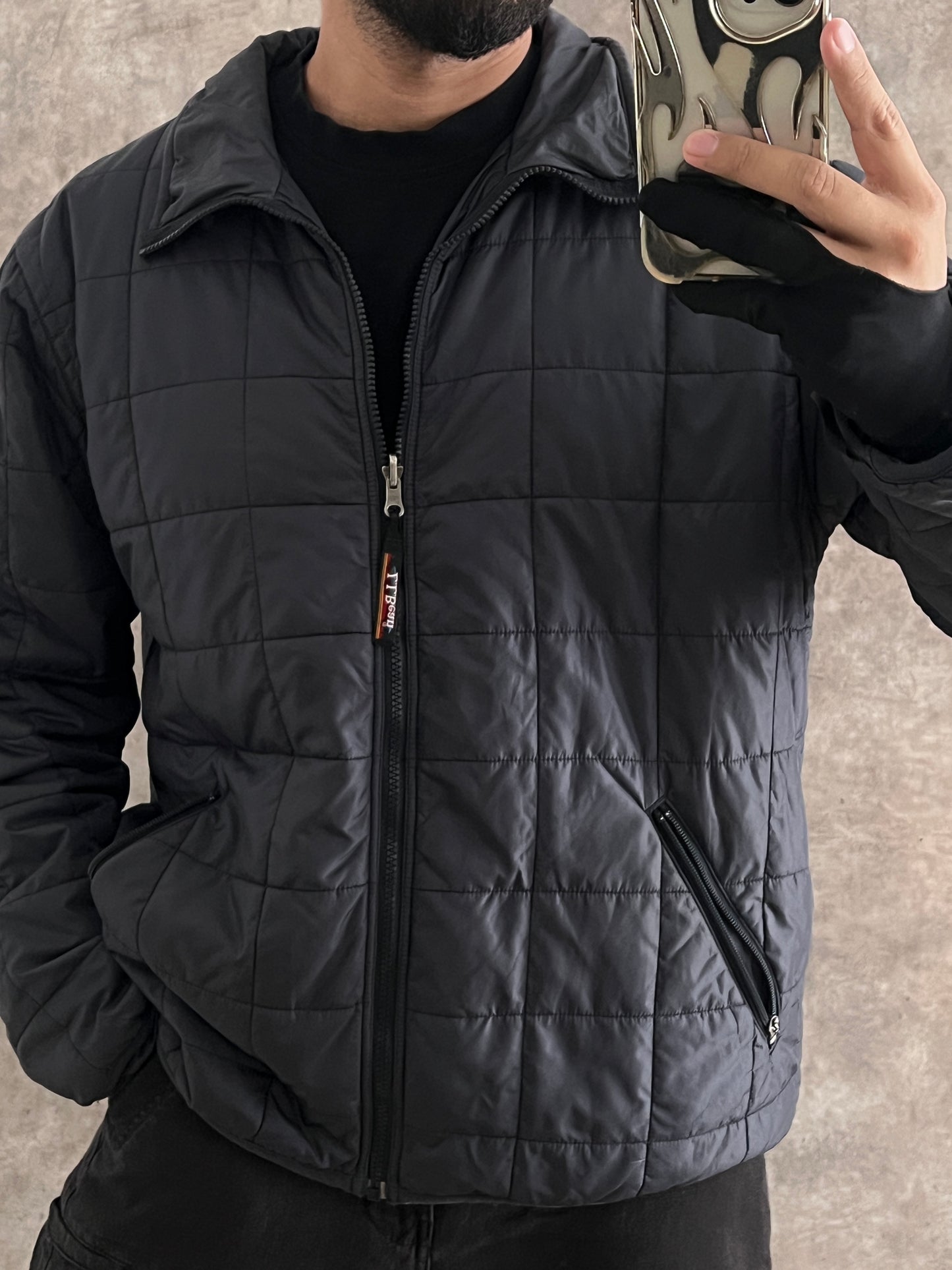 PUFFER JACKET (L)