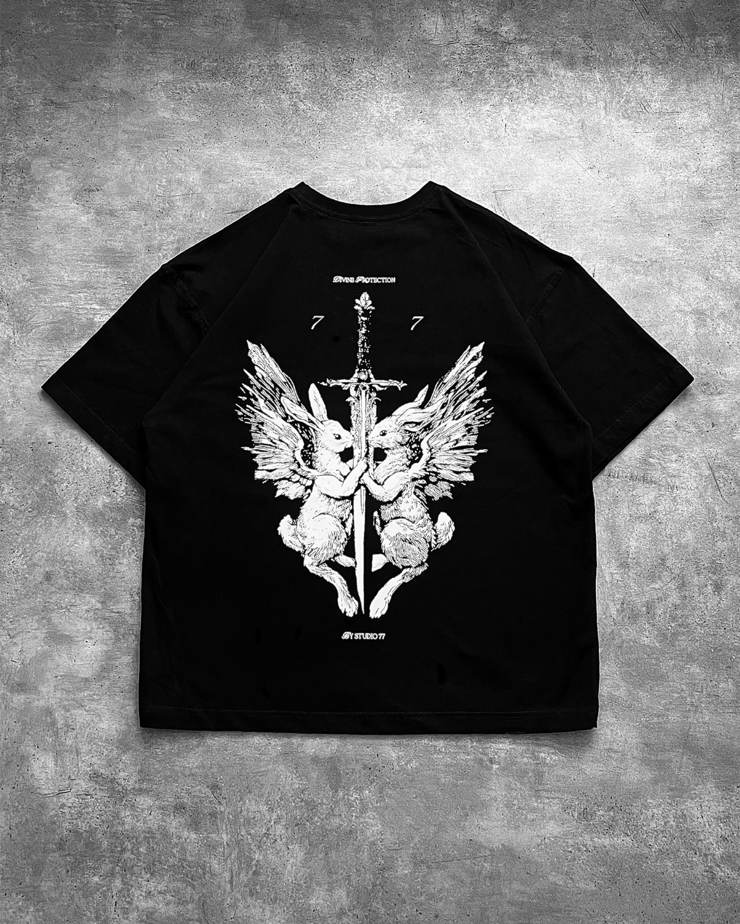 DIVINE PROTECTION BLACK TEE 77 ORIGINALS (M/L)