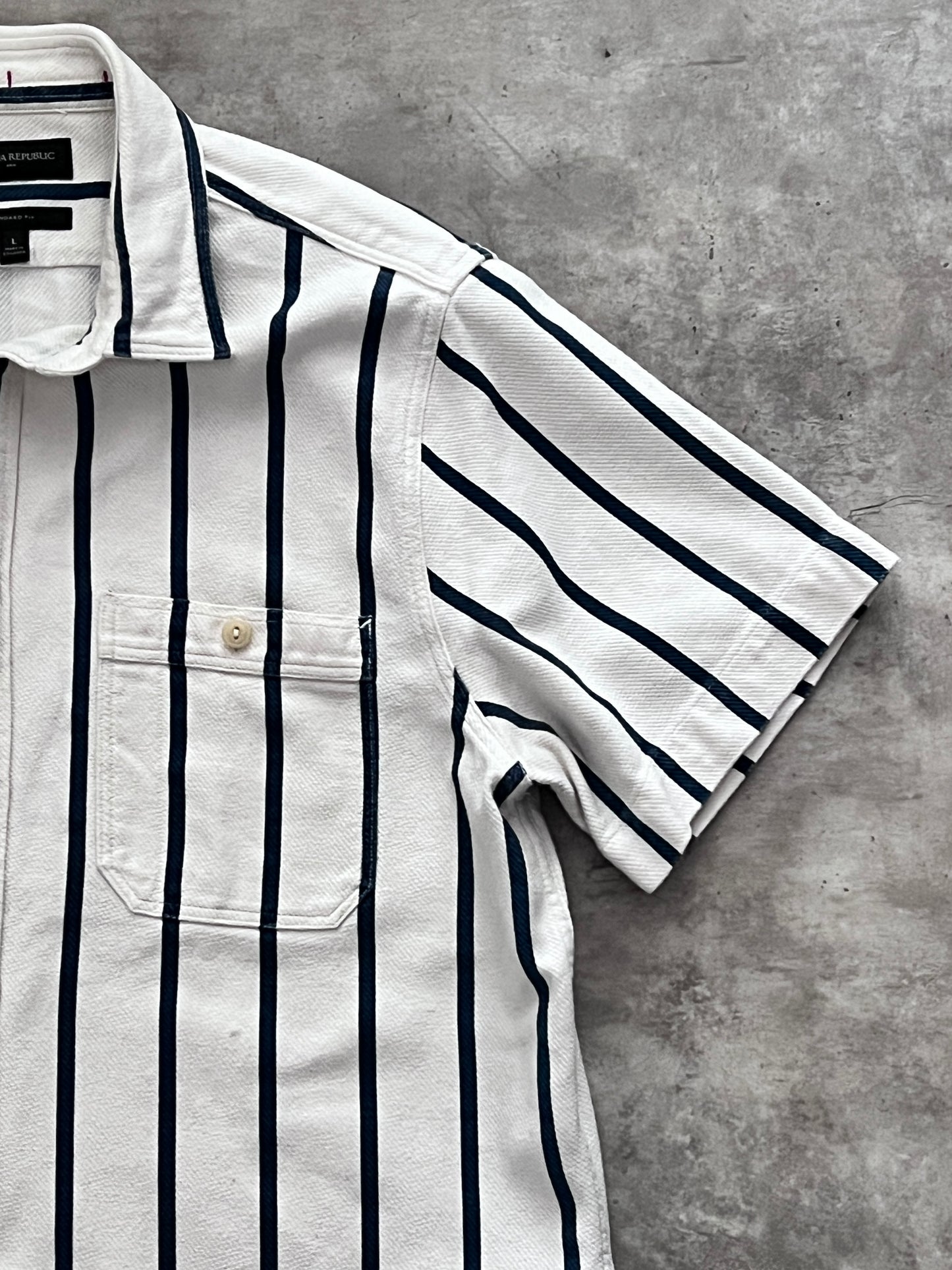 SHIRT BANANA REPUBLIC (L)