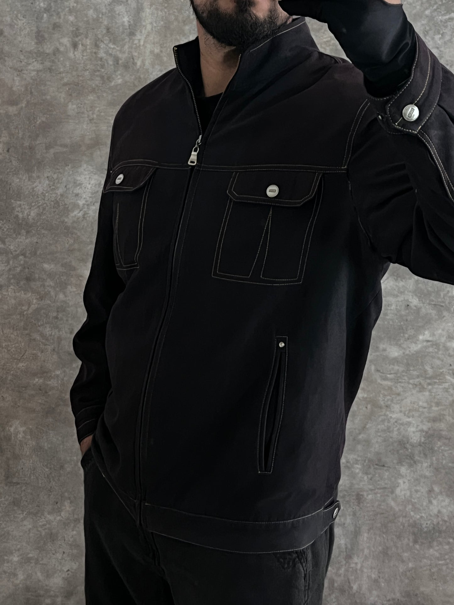 HUGO BOSS JACKET (L)