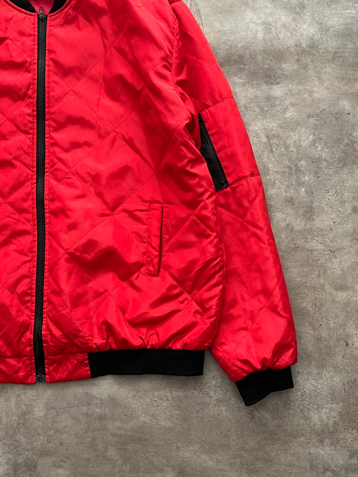 RED BOMBER JACKET (XL