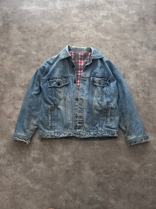 VINTAGE DENIM TRUCKER JACKET (S)