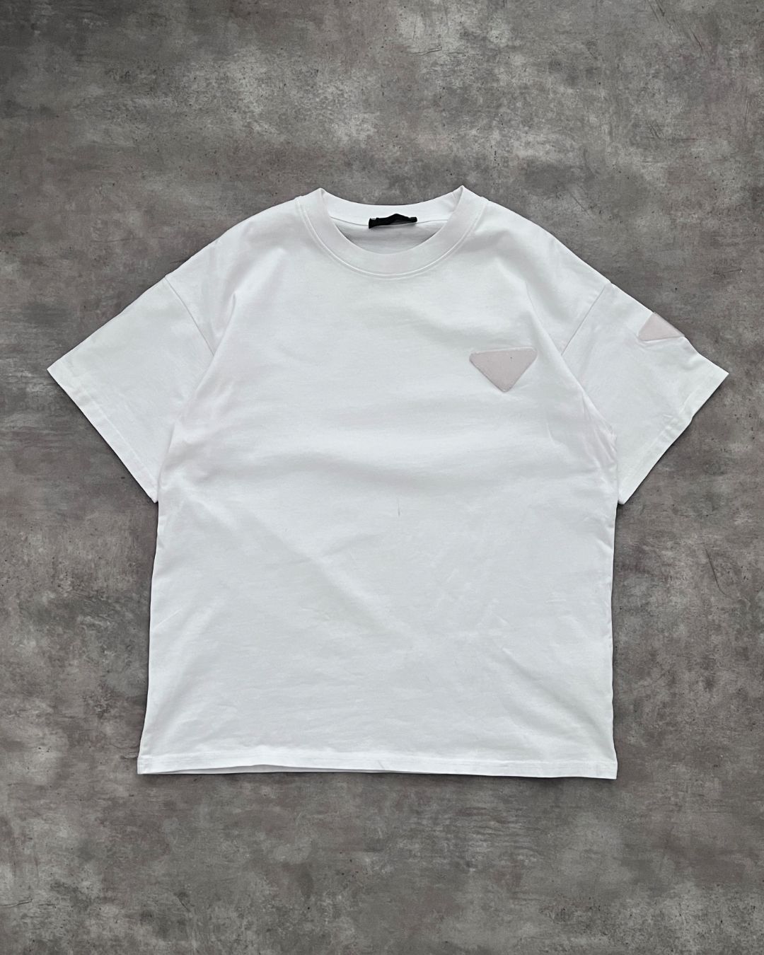 WHITE TEE PREMIUM (L)