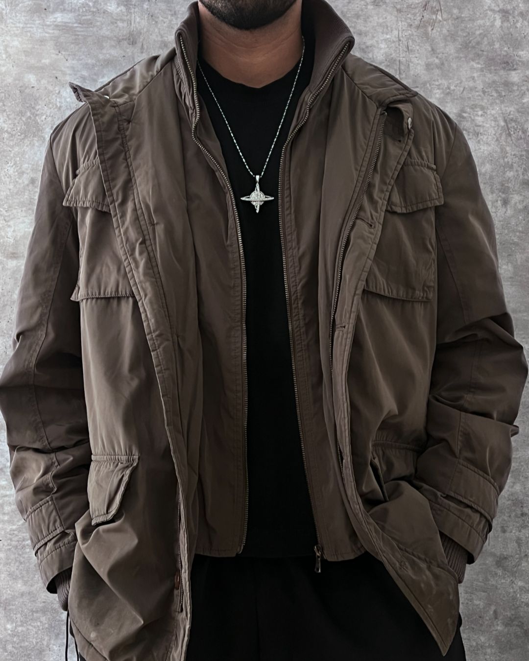 ITALIAN PUFFER JACKET (L)