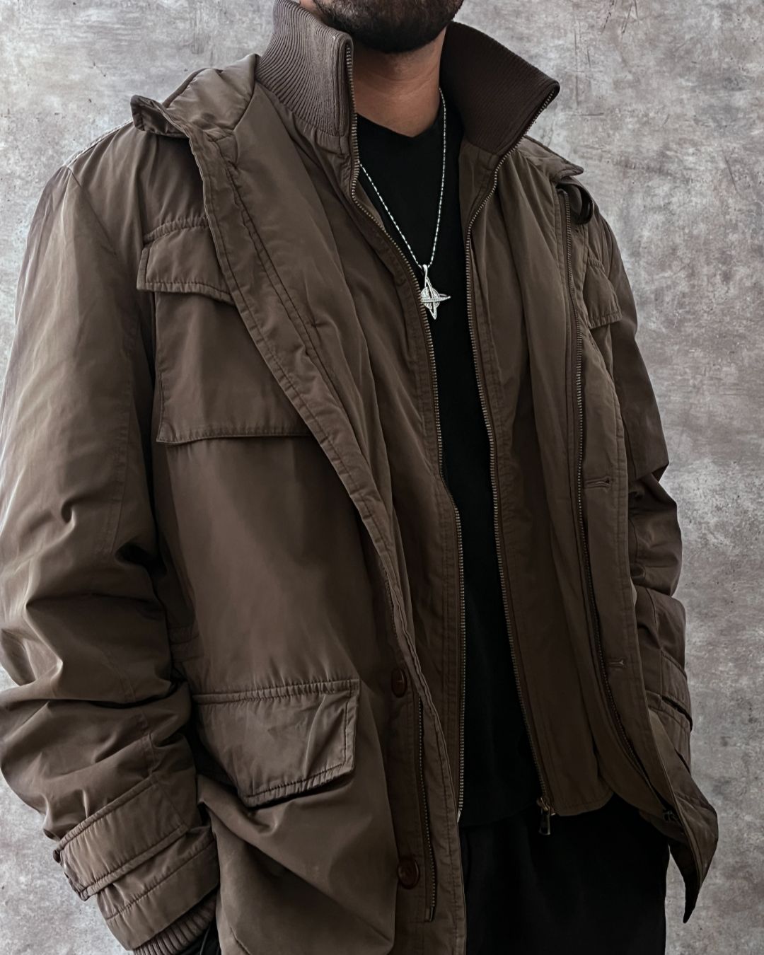 ITALIAN PUFFER JACKET (L)