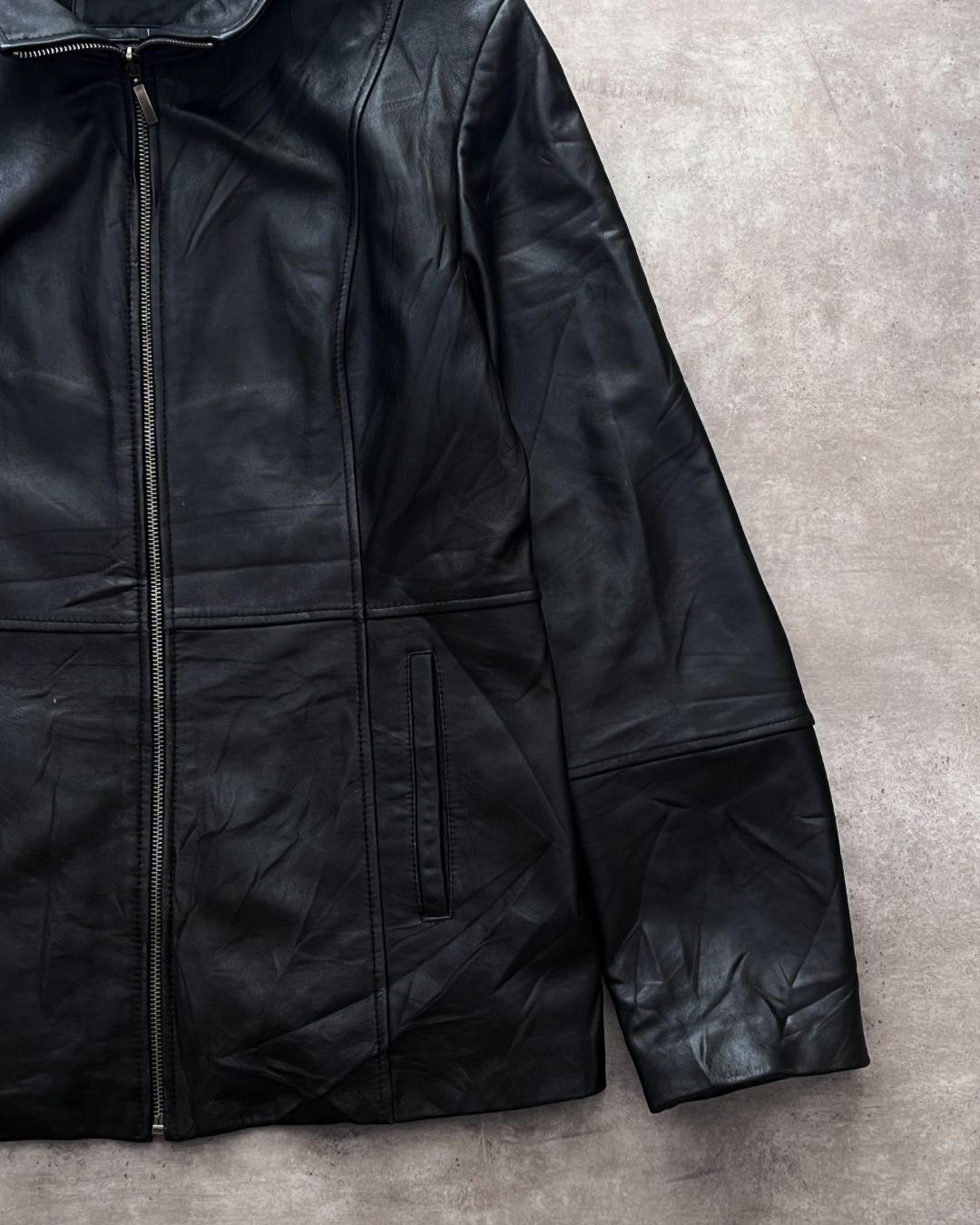 LEATHER JACKET (L/M)