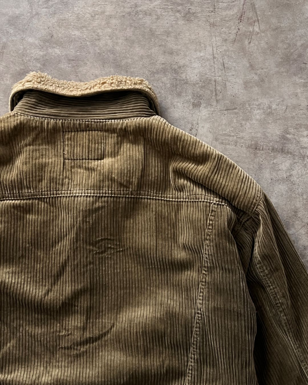 VINTAGE SHERPA DENIM JACKT (M)