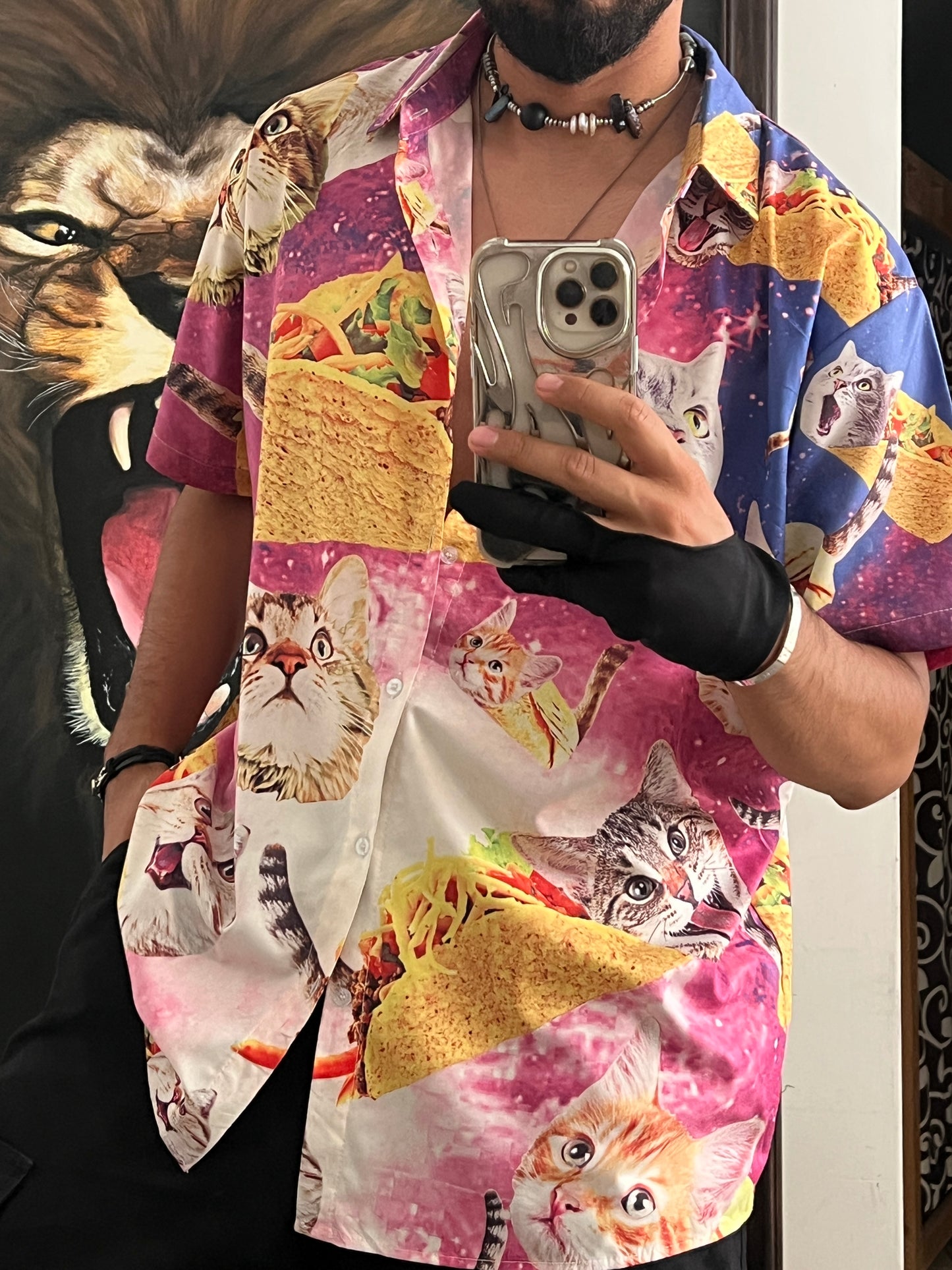 Cat tacos shirt (XL)