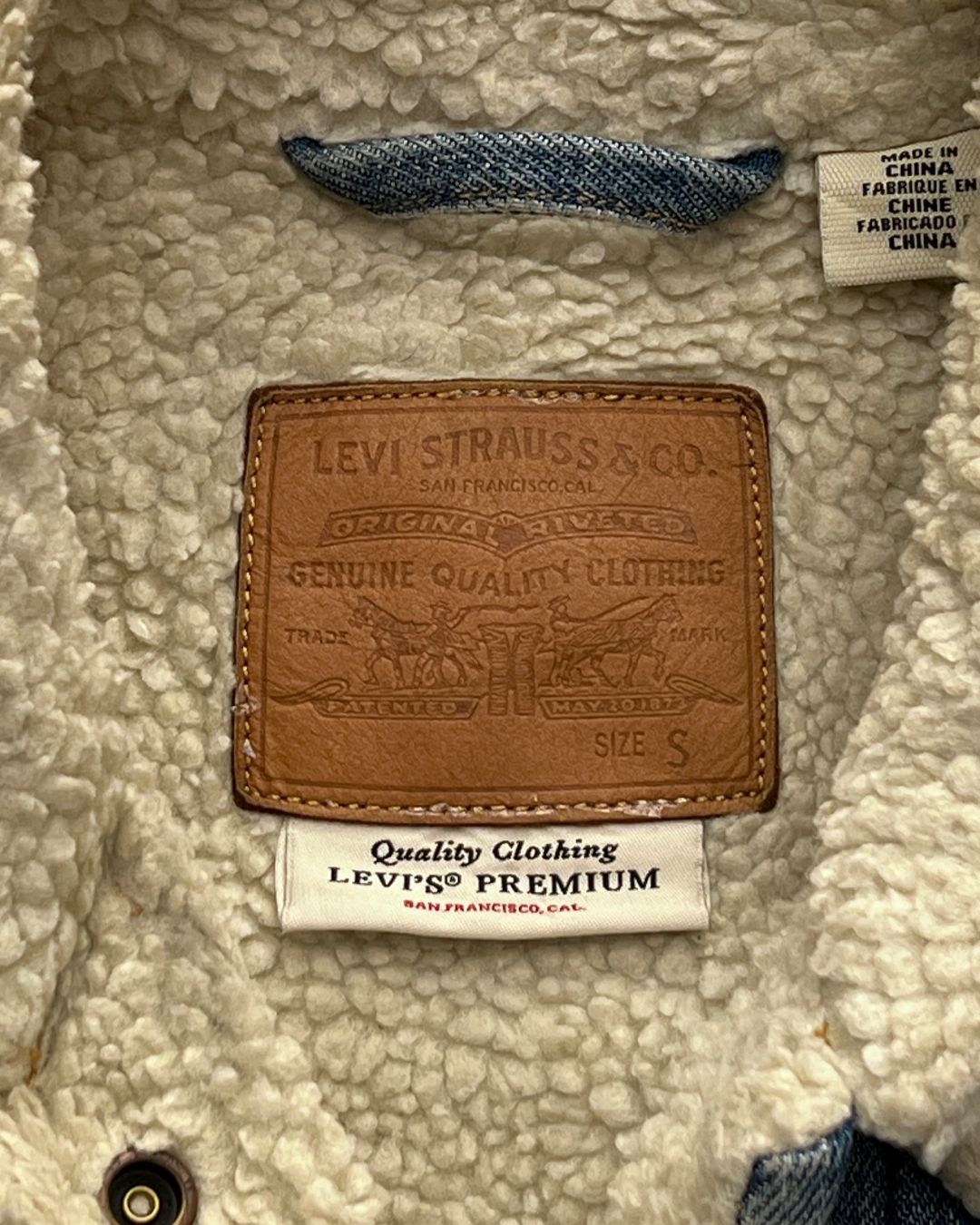 PREMIUM SHERPA TRUCKER DENIM LEVI'S (S)