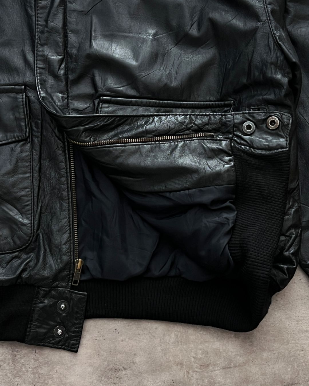 BLCK BOMBER LEATHER JACKET (M)