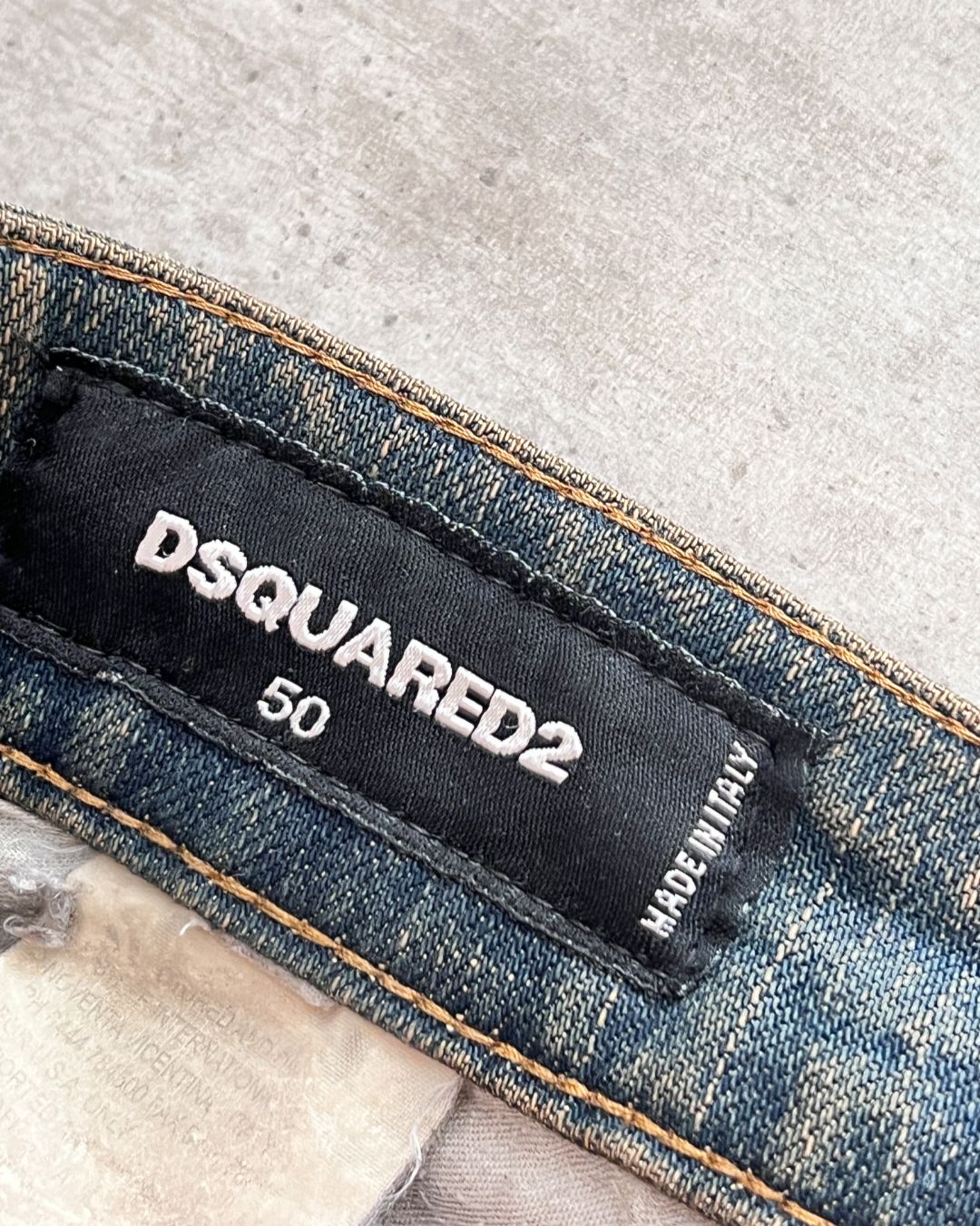 DSQUARED2 DISTRESSED JEANS (32)