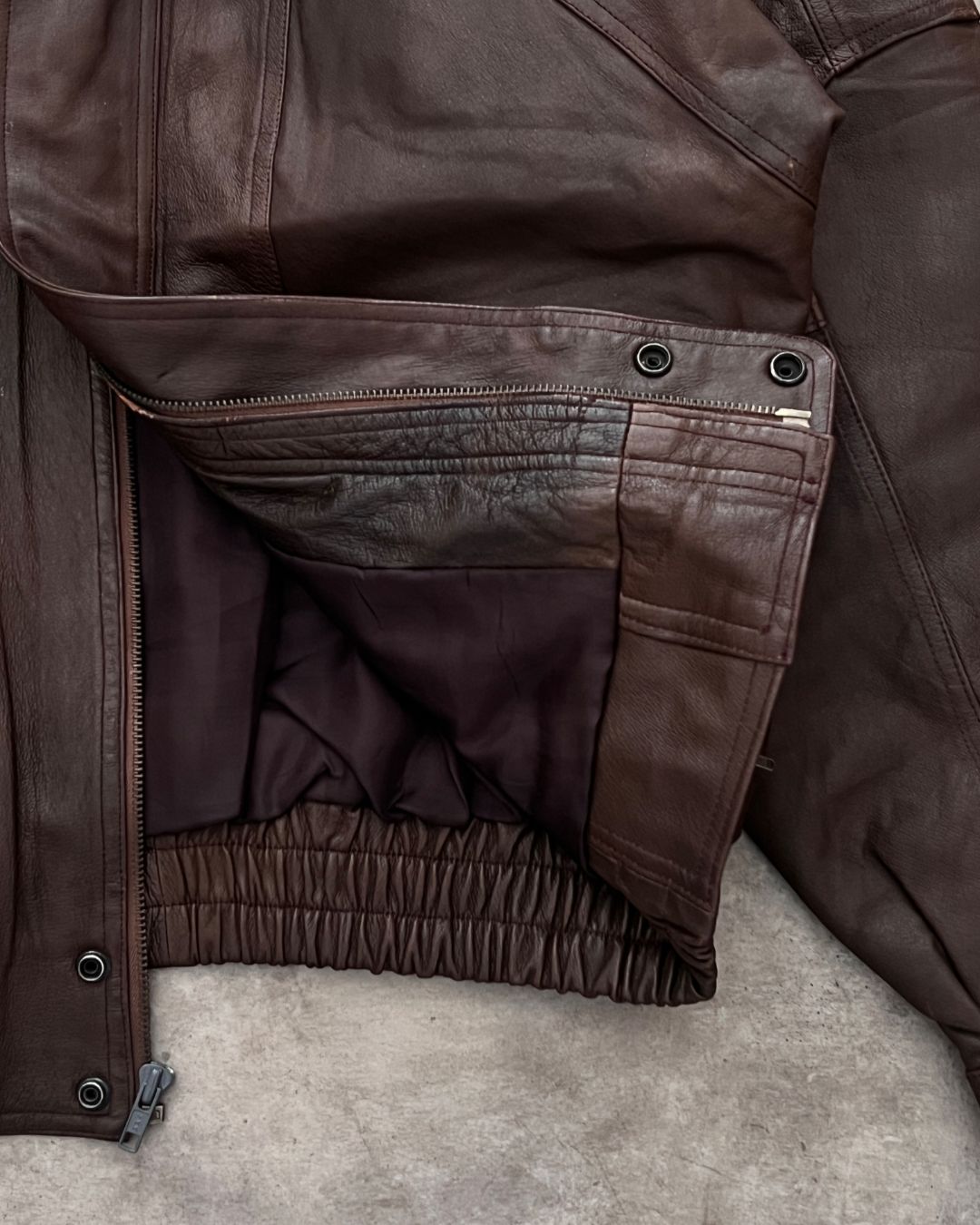 BOMBER LEATHER JACKT (S)