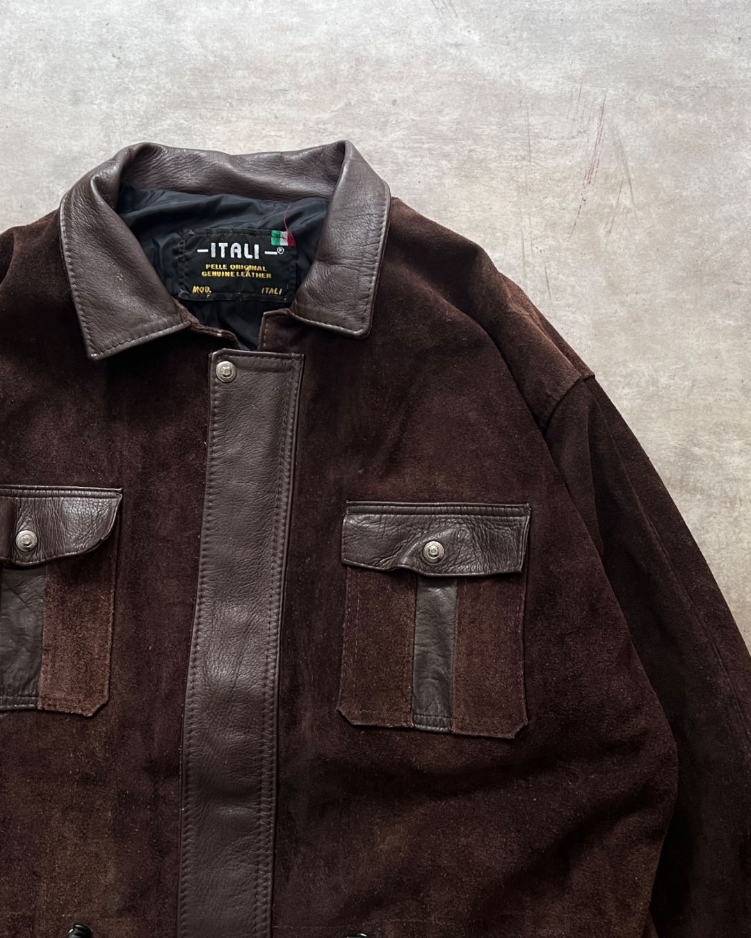 ITALIAN LEATHER JACKET (L)