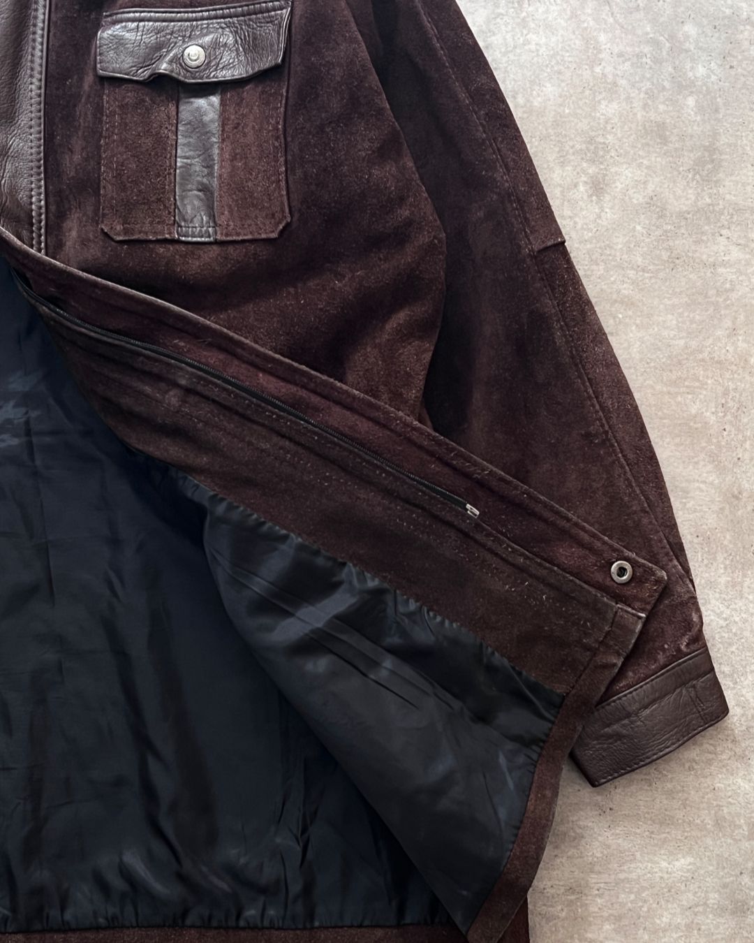 ITALIAN LEATHER JACKET (L)