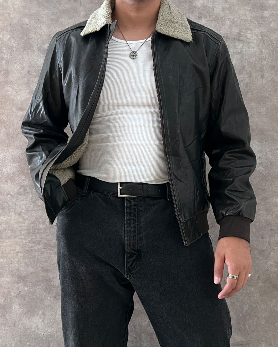 LEATHER JACKET SH (S/M)