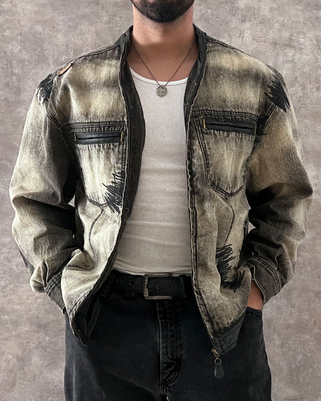 DISTRESSED DENIM JACKT (M)