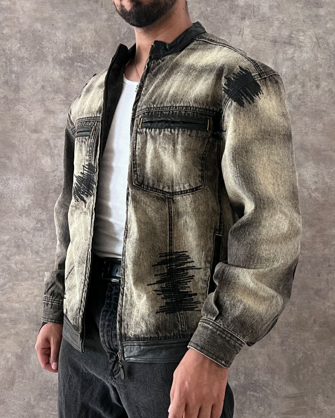 DISTRESSED DENIM JACKT (M)