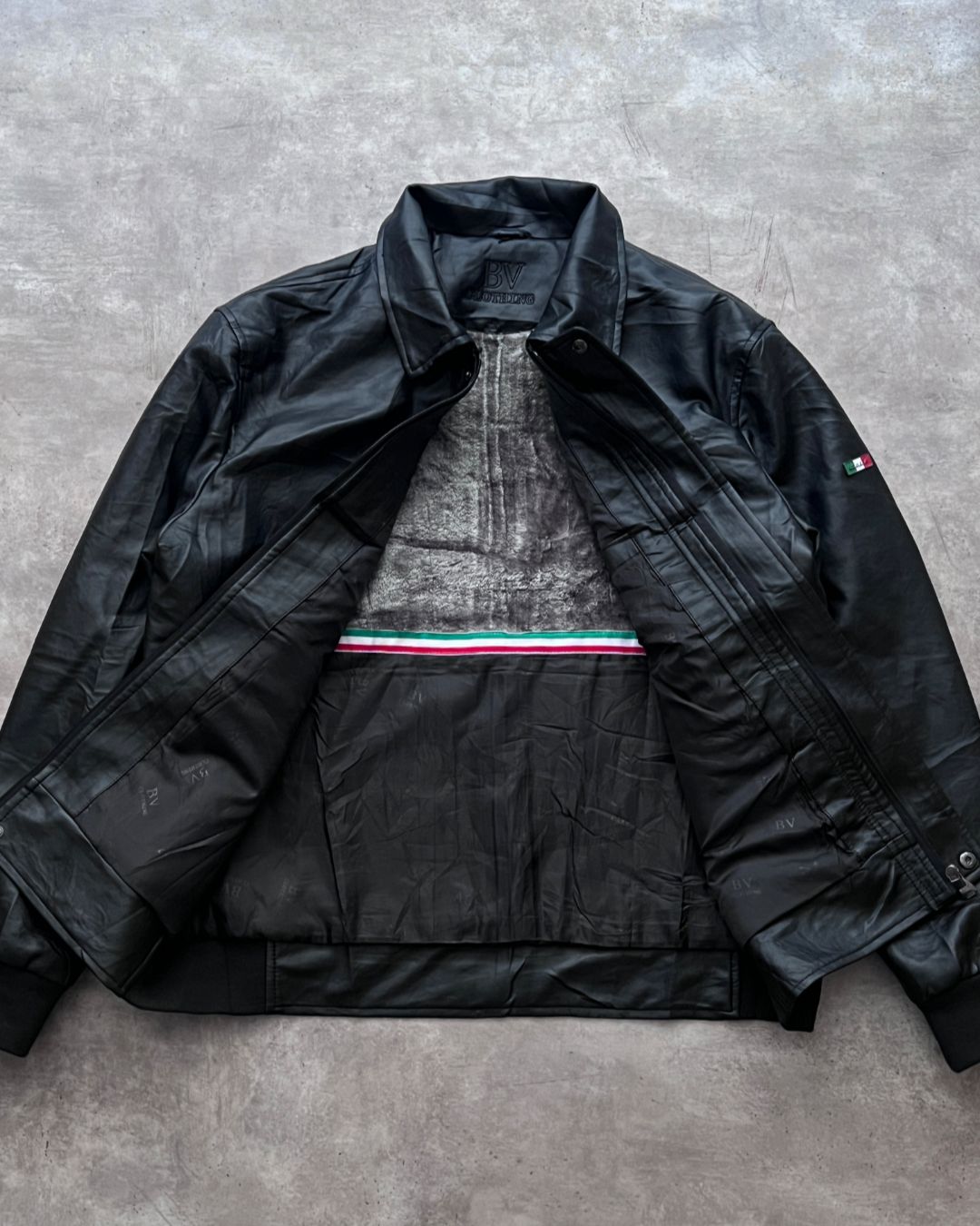 ITALIAN LEATHER JACKT (M)