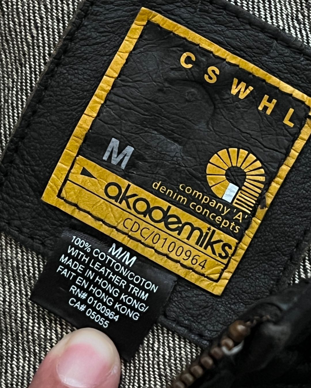 DISTRESSED DENIM JACKT (M)