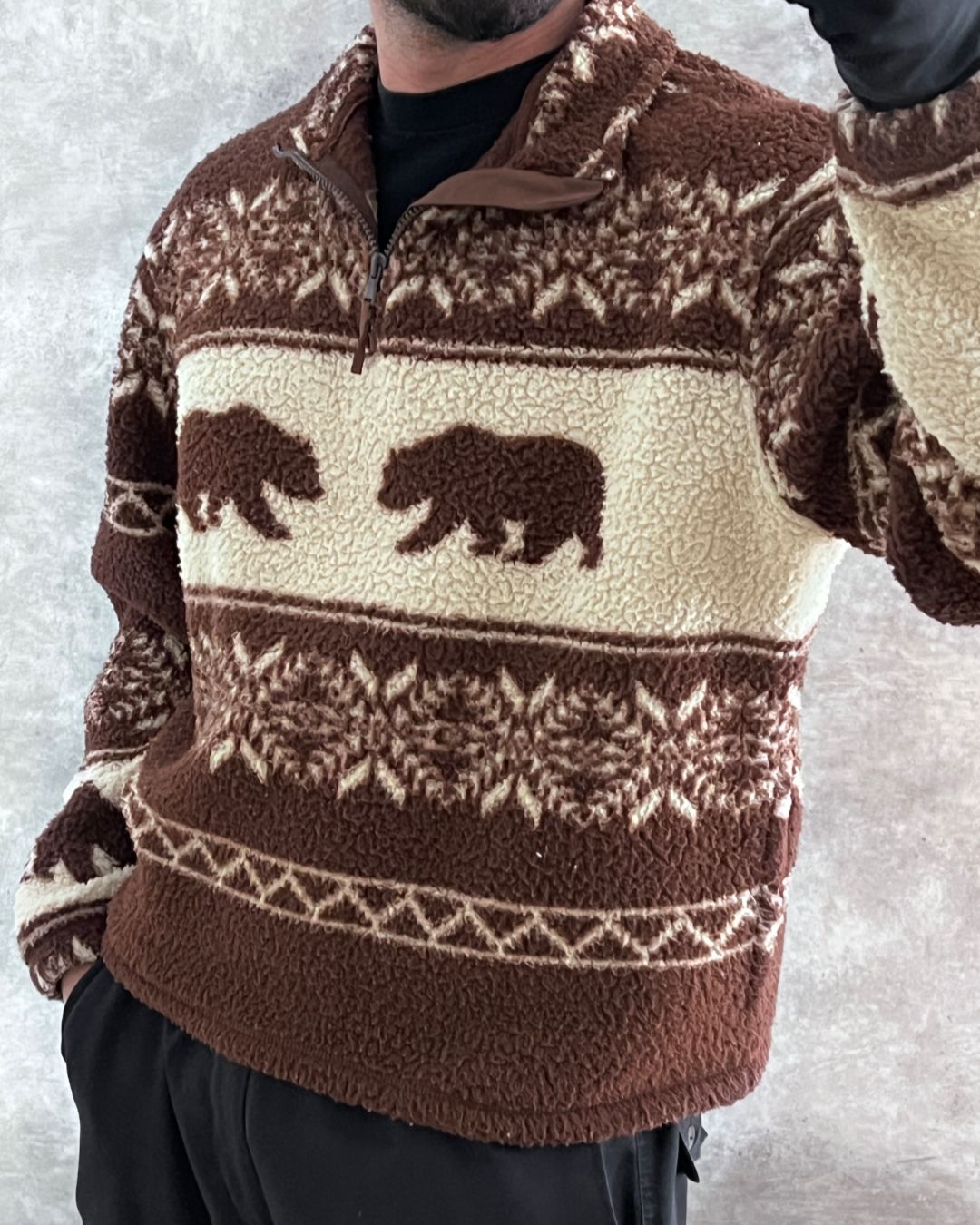 BEAR SWEATER (L)