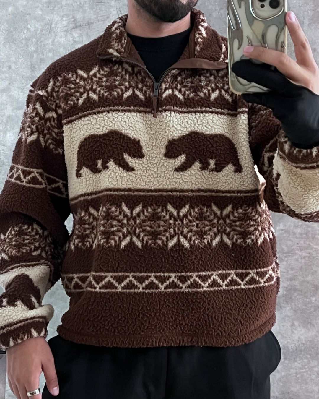 BEAR SWEATER (L)