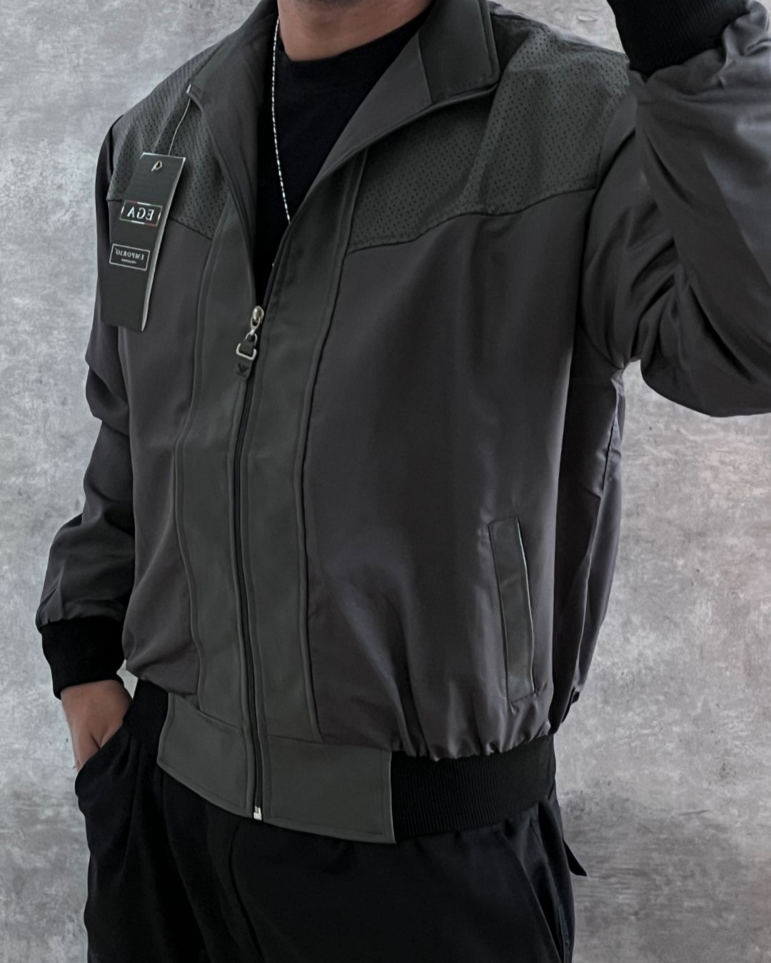 EMPORIO GREY LEATHER JACKET (M)