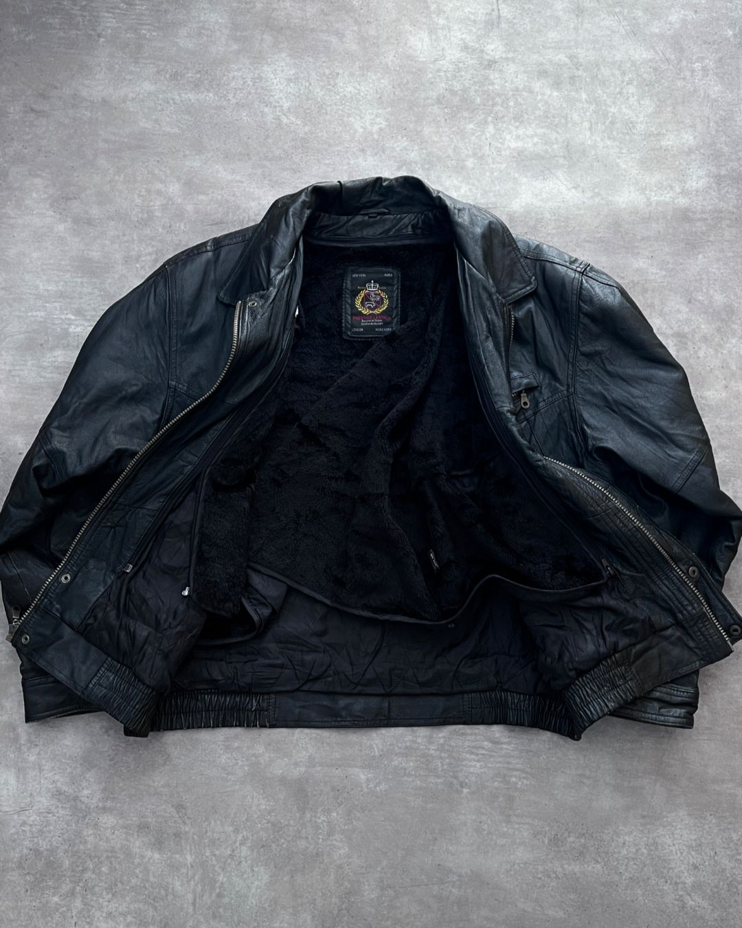 LEATHER BLACK JACKT (L)