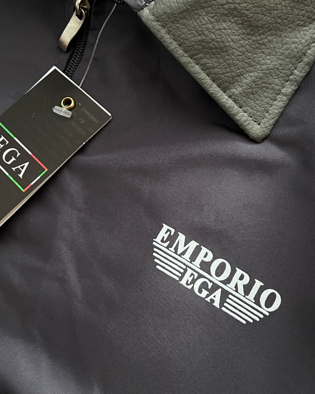 EMPORIO PURPLE JACKT (M)