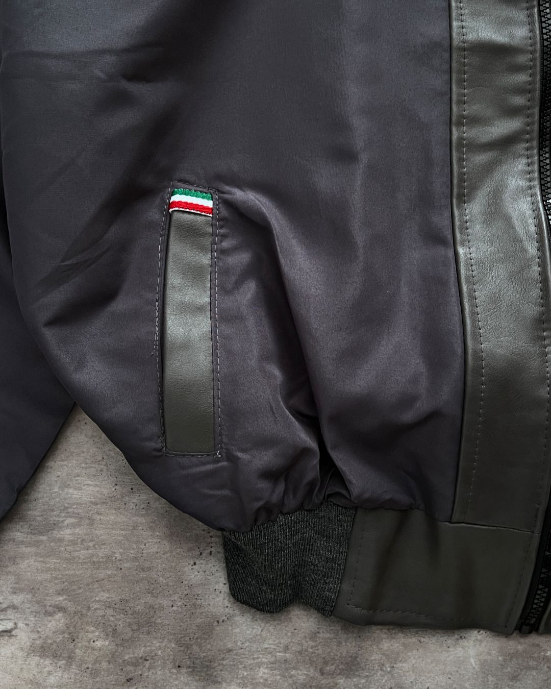 EMPORIO GREY LEATHER JACKT (M)