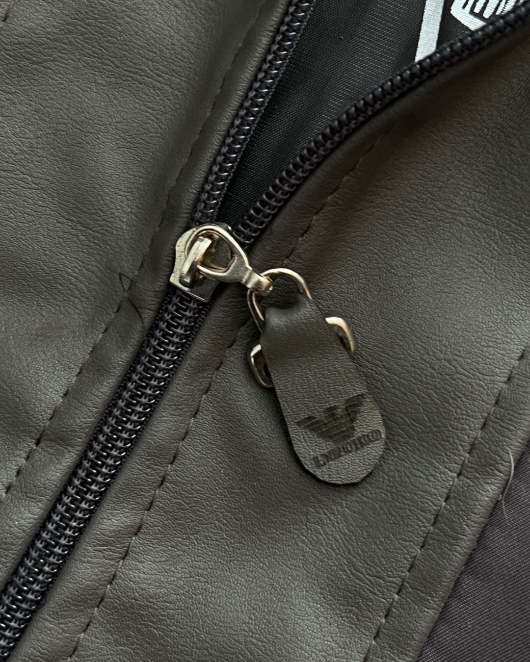 EMPORIO GREY LEATHER JACKET (M)