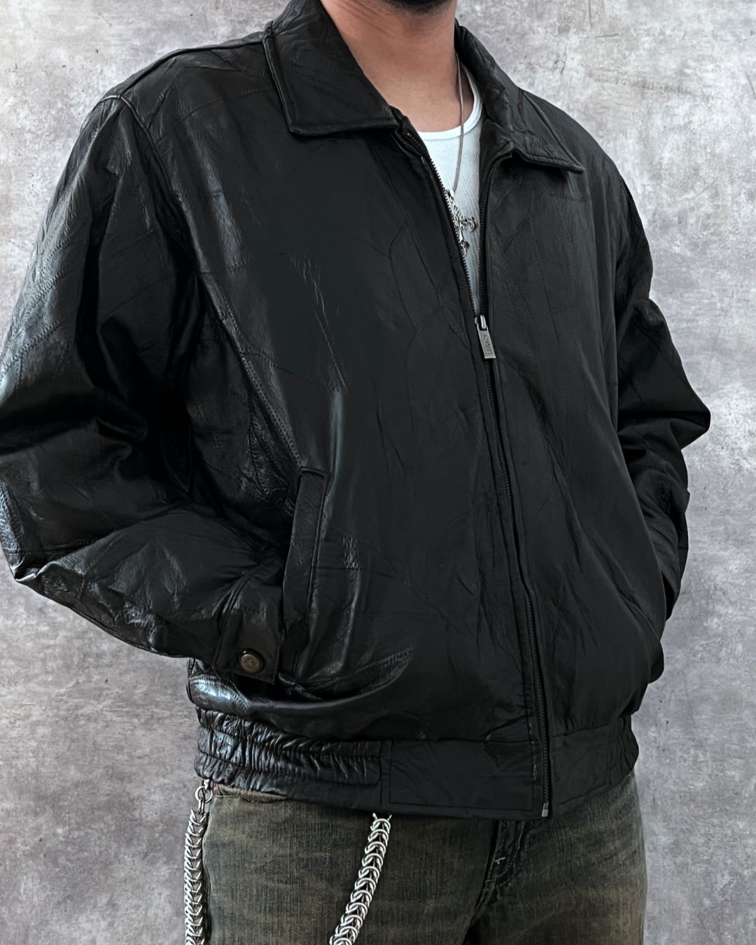 DARK BOMBER LEATHER JACKET (L)