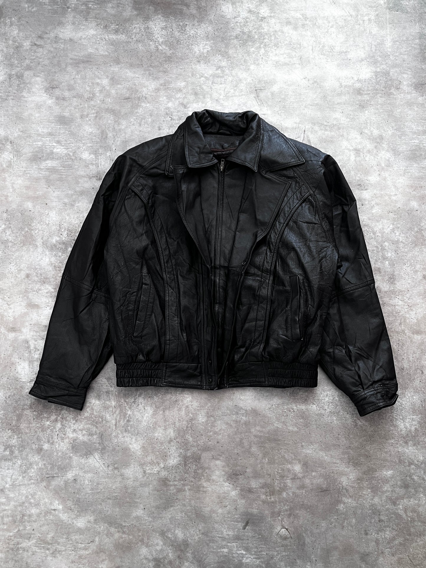 VAMPIRE LEATHER BOMBER JACKET (L) 🦇