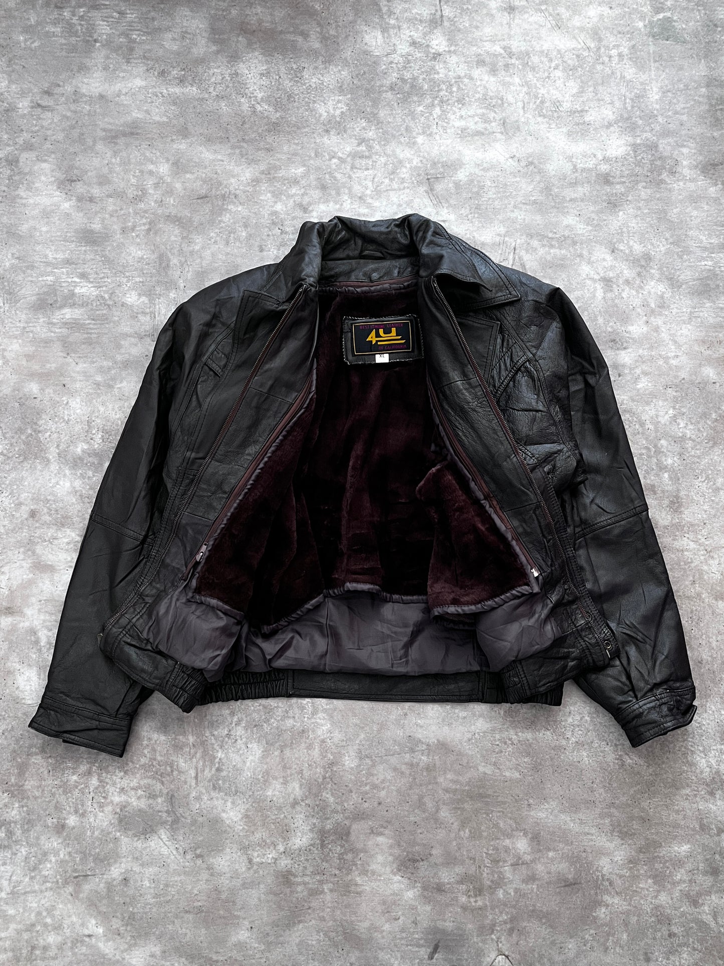 VAMPIRE LEATHER BOMBER JACKET (L) 🦇