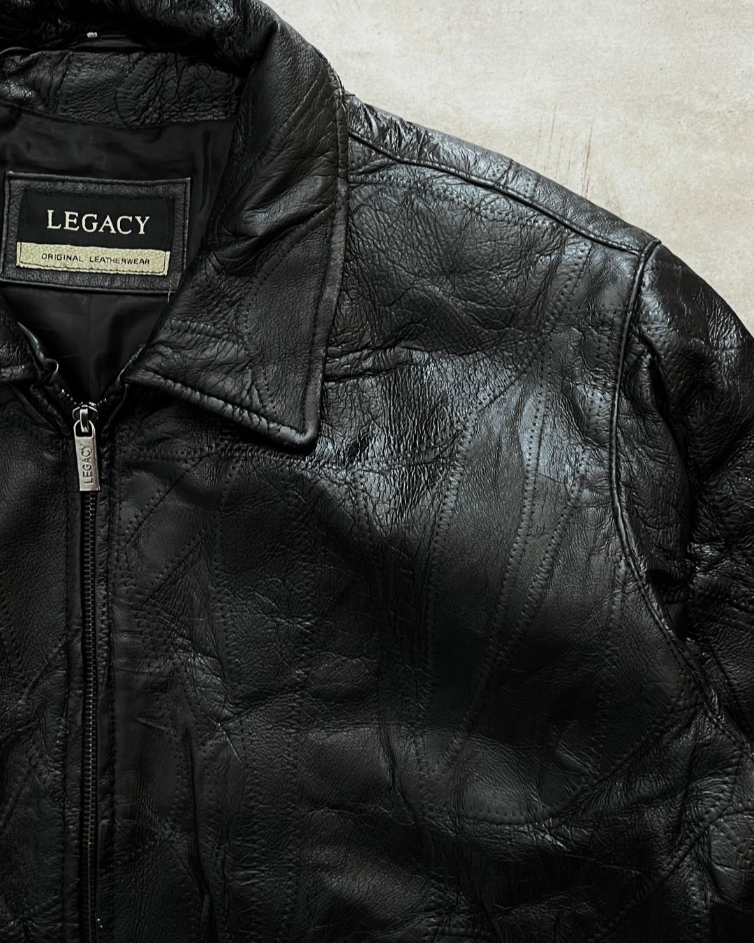 DARK BOMBER LEATHER JACKET (L)