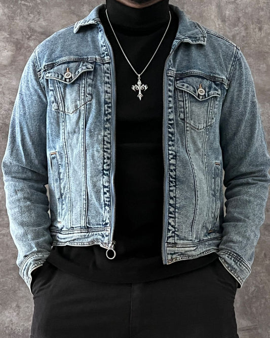 HOLLISTER DENIM JACKET CROPPED FIT (S)