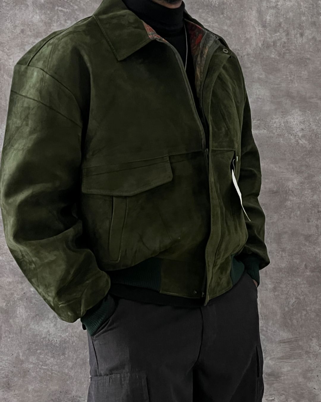 ITALIAN LEATHER BOMBER JACKET (M)