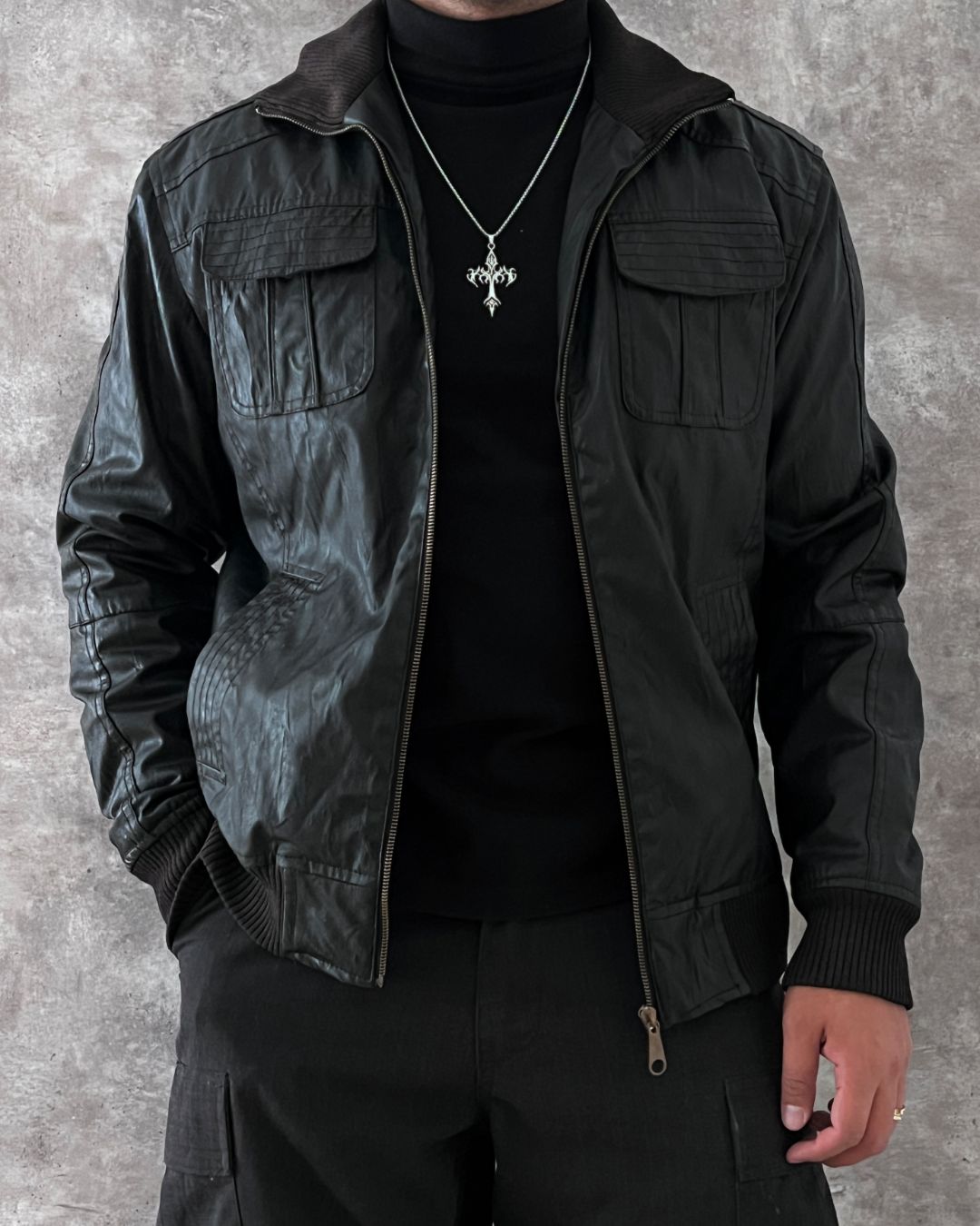 BERSHKA LEATHER JACKET (L)