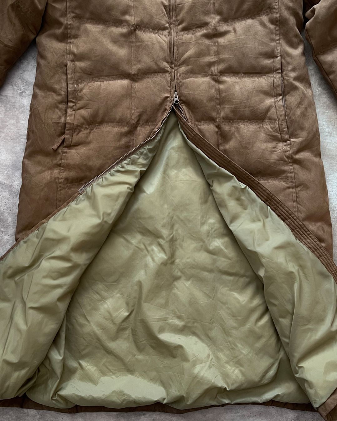 LARGE PUFFER COAT (M)