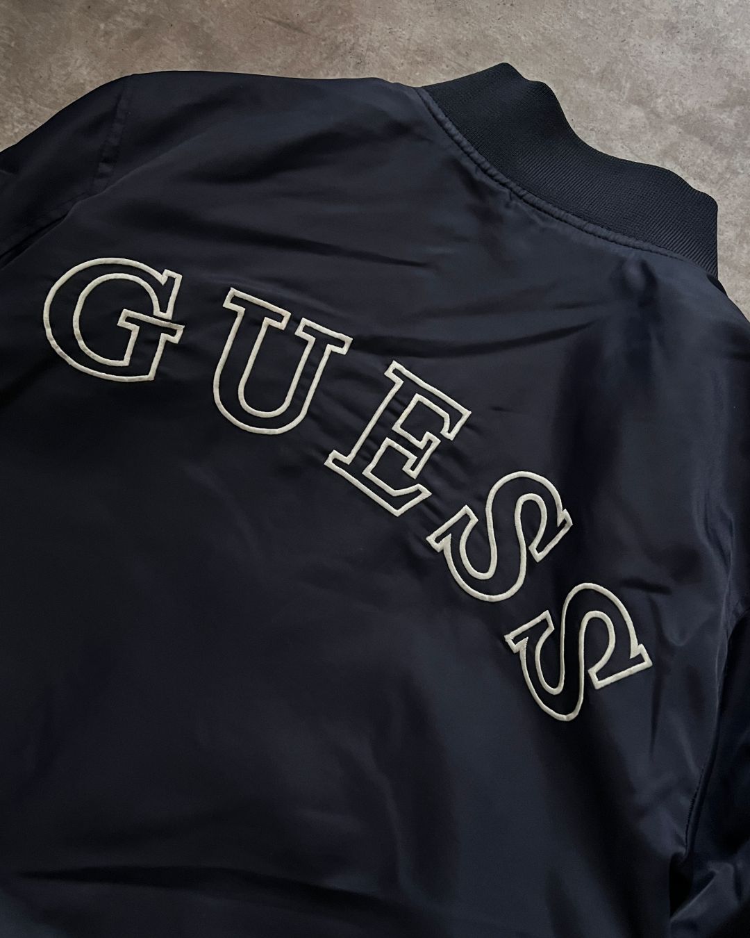 GUESS JACKET (M)