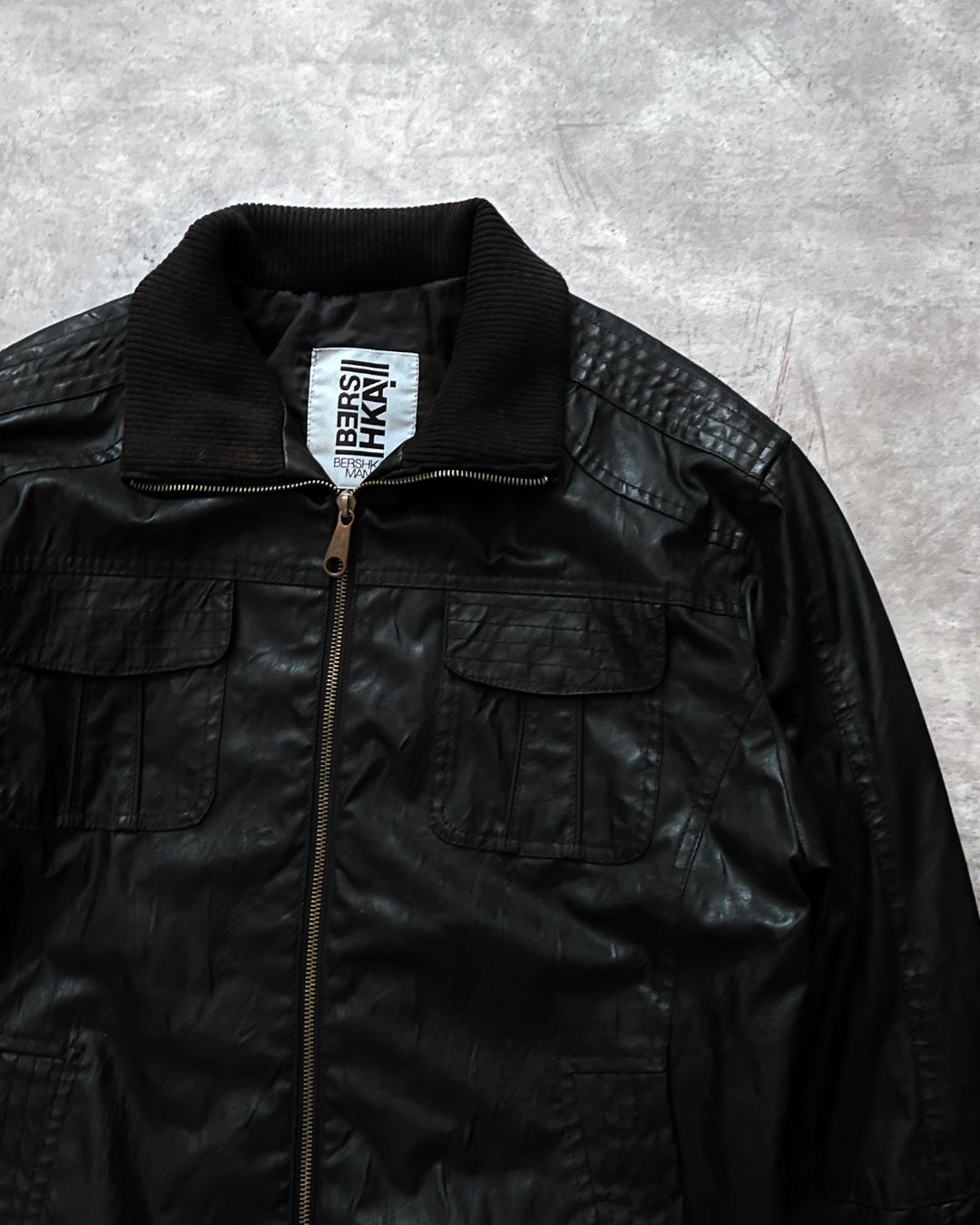 BERSHKA LEATHER JACKET (L)