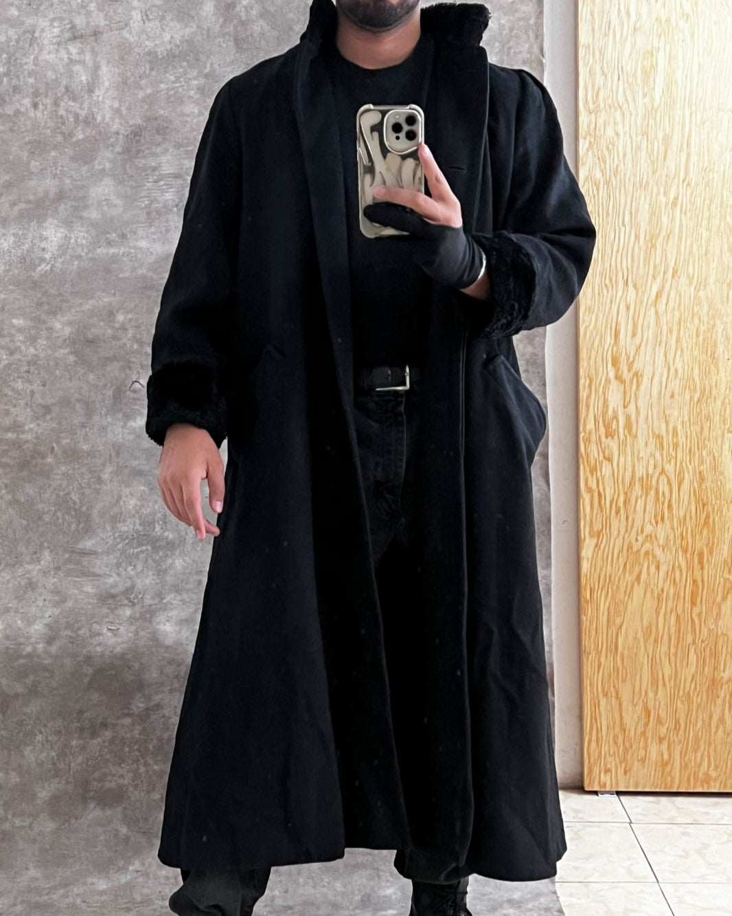 LONG BLACK COAT (S)