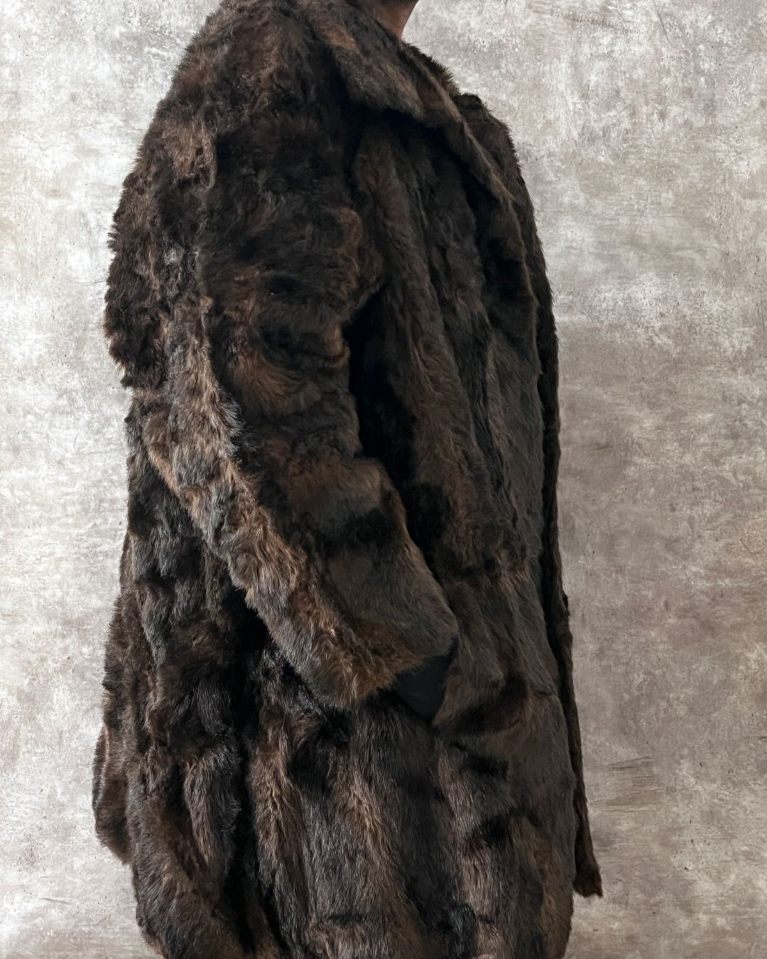LUXE FAUX FUR COAT (M/L)