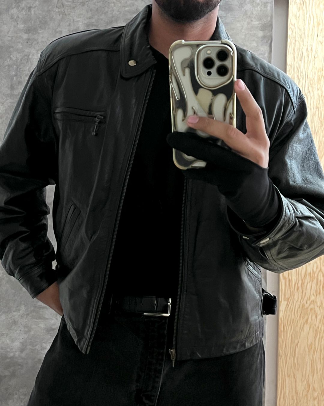 LEATHER BOMBER JACKET (M)
