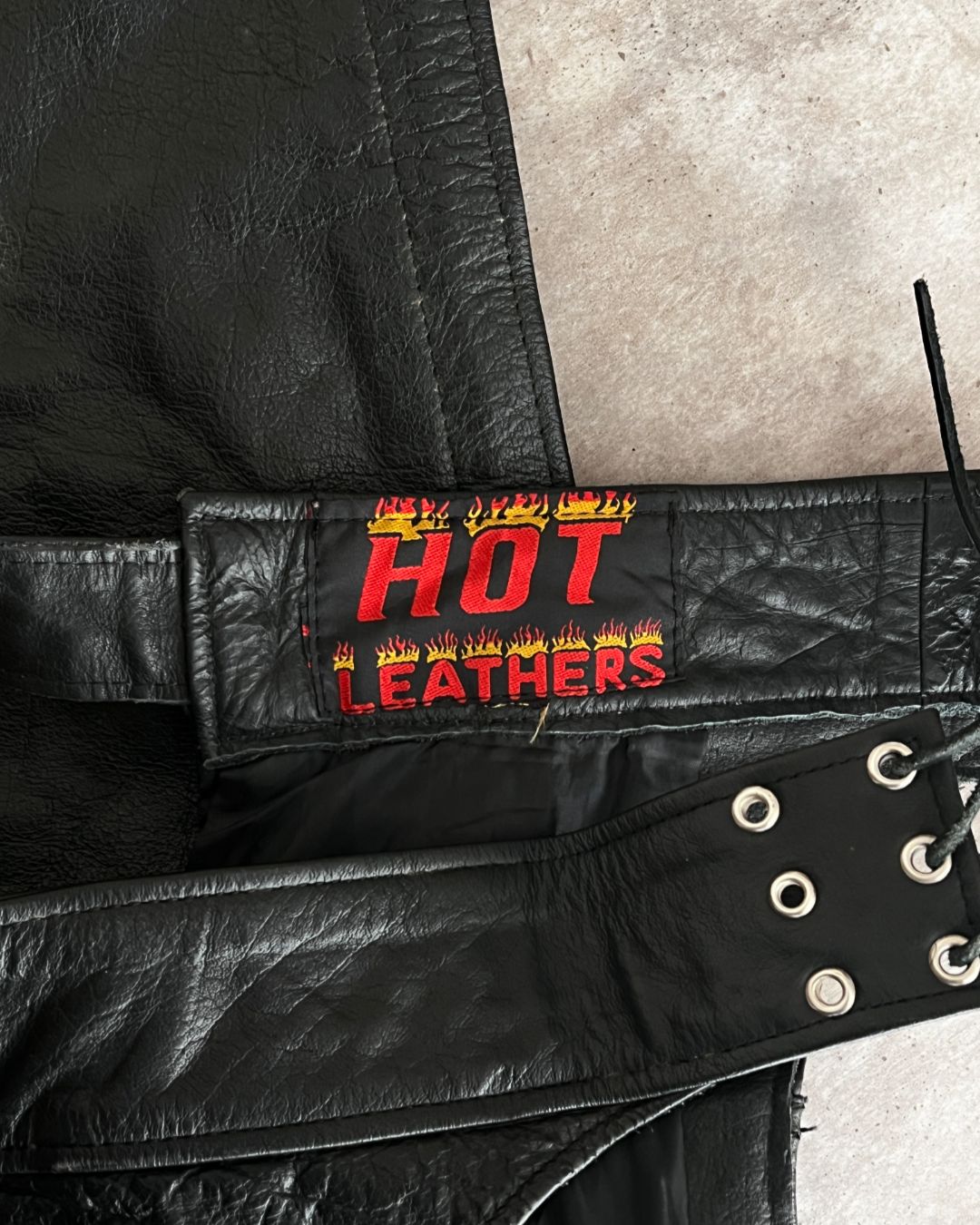 COWBOY LEATHER CHAPS (S)