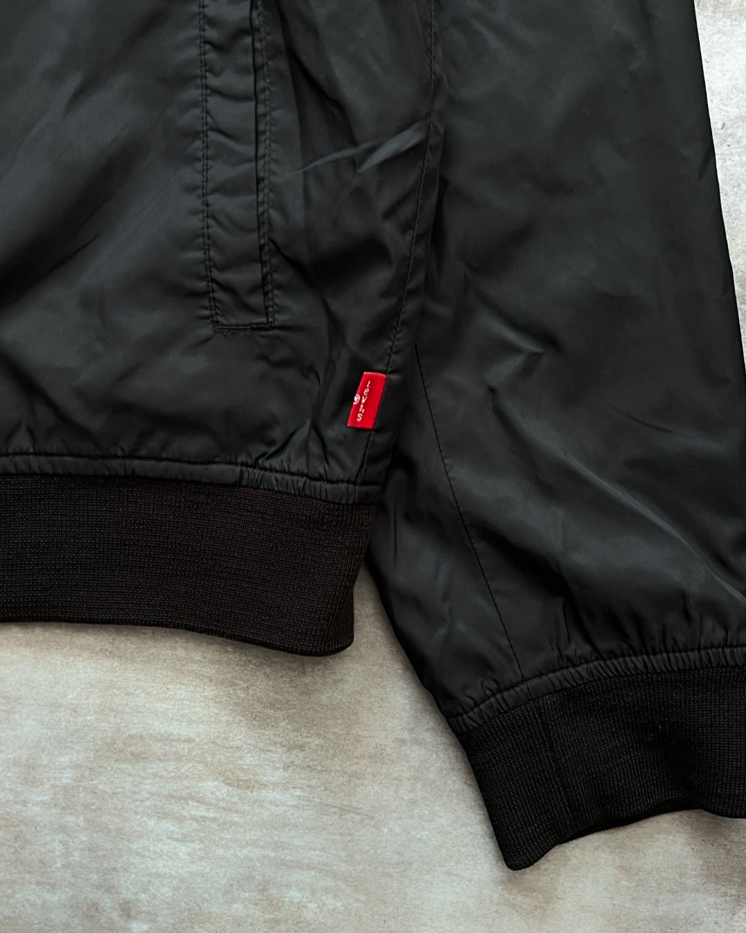 BLACK BOMBER JACKET LEVI'S (S)